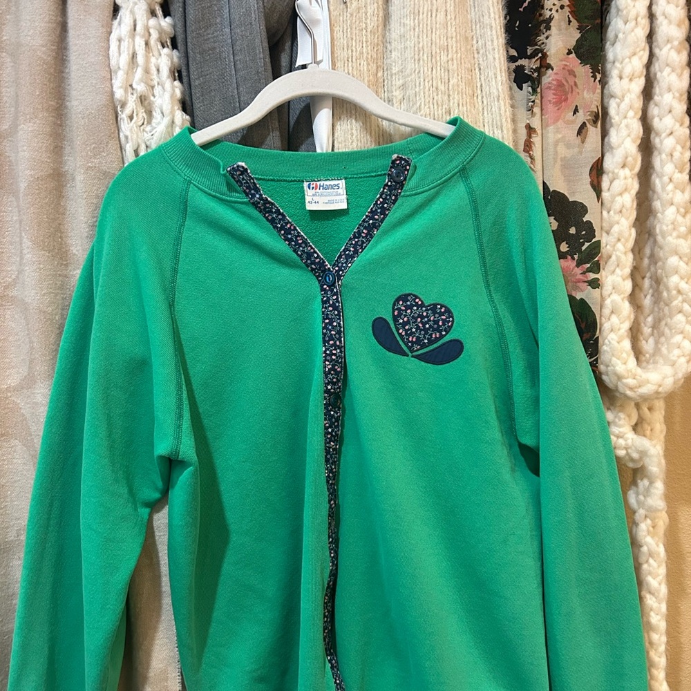 Hanes Green Zip-Up Hoodie Sweatshirt (super cozy grandma core!)